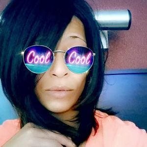 Meet your Posher, Dana